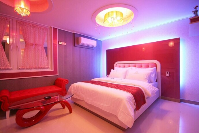 Imagen de la habitación del Hotel Gwangju Hwajeongdong Square. Foto 22