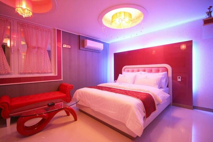 Imagen de la habitación del Hotel Gwangju Hwajeongdong Square. Foto 23