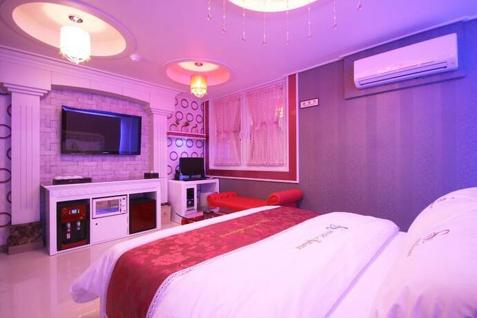 Imagen de la habitación del Hotel Gwangju Hwajeongdong Square. Foto 24