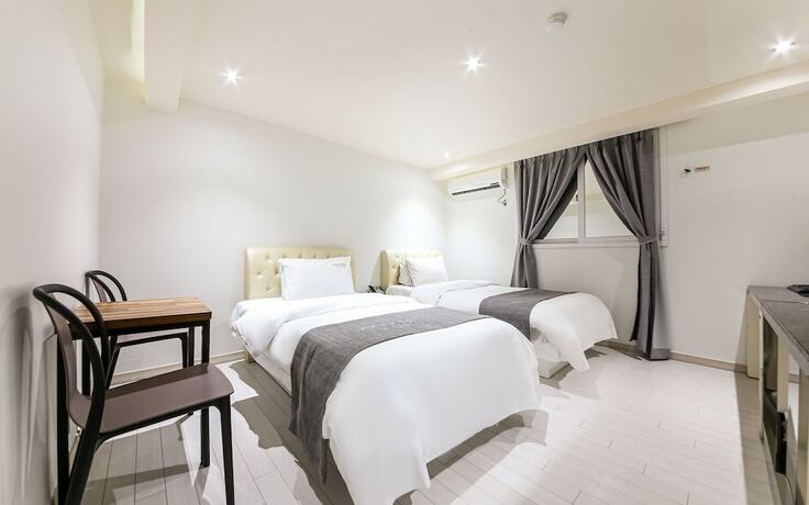 Imagen de la habitación del Hotel Gwangju Sangmu Gallery. Foto 11