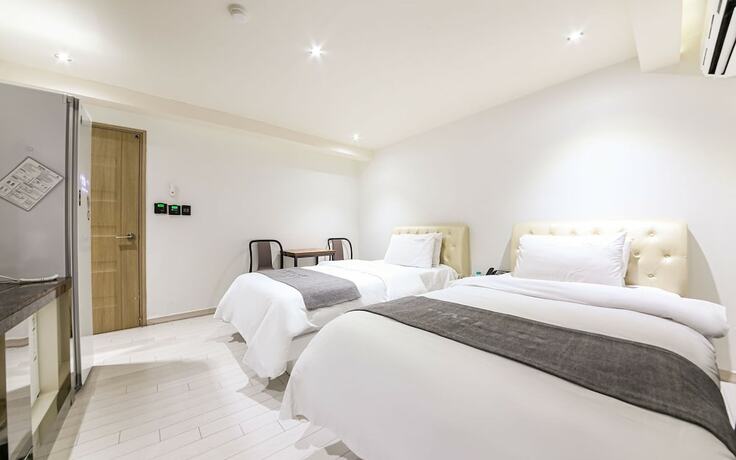 Imagen de la habitación del Hotel Gwangju Sangmu Gallery. Foto 34
