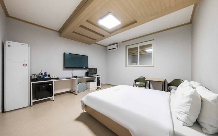 Imagen de la habitación del Hotel Gwangju Sangmu Hyu. Foto 12