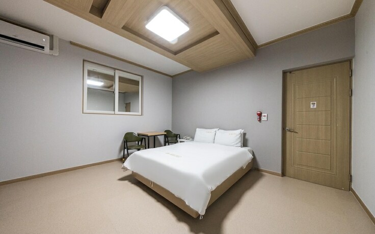 Imagen de la habitación del Hotel Gwangju Sangmu Hyu. Foto 17