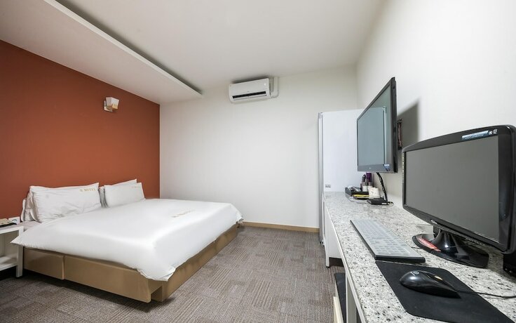 Imagen de la habitación del Hotel Gwangju Sangmu Hyu. Foto 18