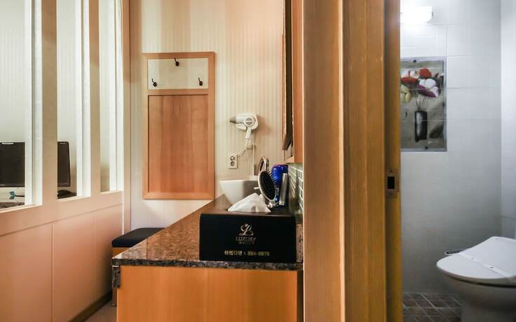 Imagen general del Hotel Gwangju Sangmu Luxury. Foto 1