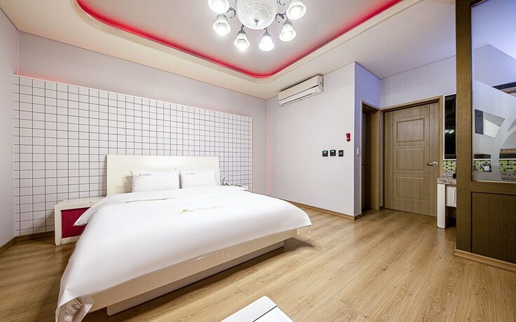Imagen de la habitación del Hotel Gwangju Sangmu Luxury. Foto 18
