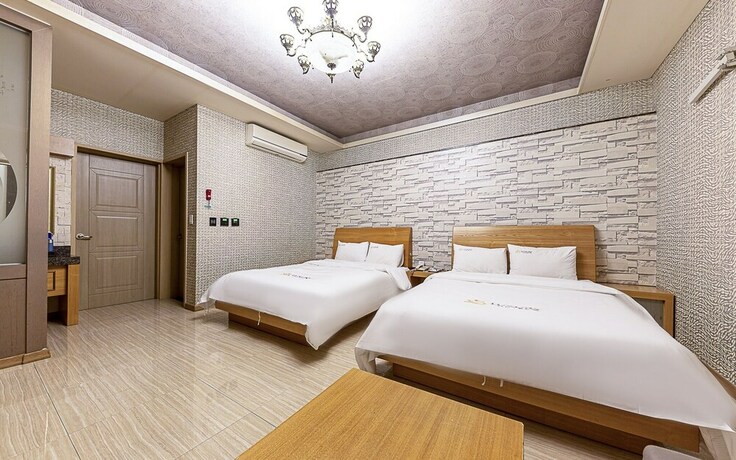 Imagen de la habitación del Hotel Gwangju Sangmu Luxury. Foto 22