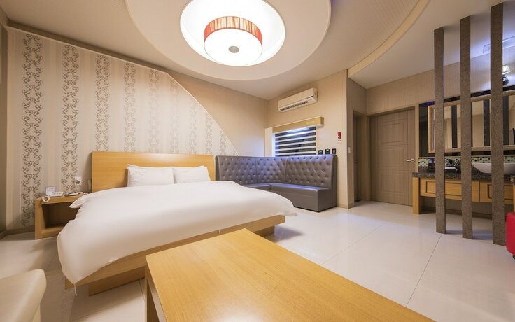 Imagen de la habitación del Hotel Gwangju Sangmu Luxury. Foto 23