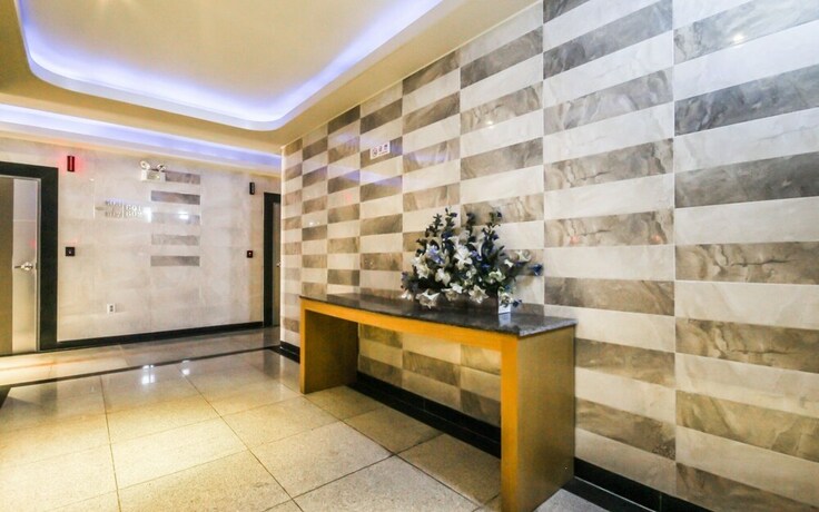 Imagen de los interiores del Hotel Gwangju Sangmu Luxury. Foto 31