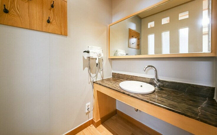 Imagen general del Hotel Gwangju Sangmu Shilla. Foto 2