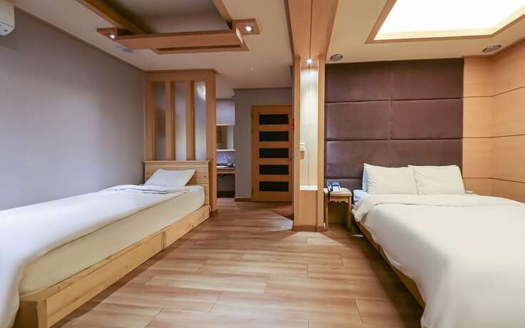 Imagen general del Hotel Gwangju Sangmu Shilla. Foto 8