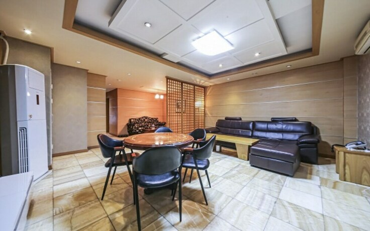 Imagen de la habitación del Hotel Gwangju Sangmu Shilla. Foto 19