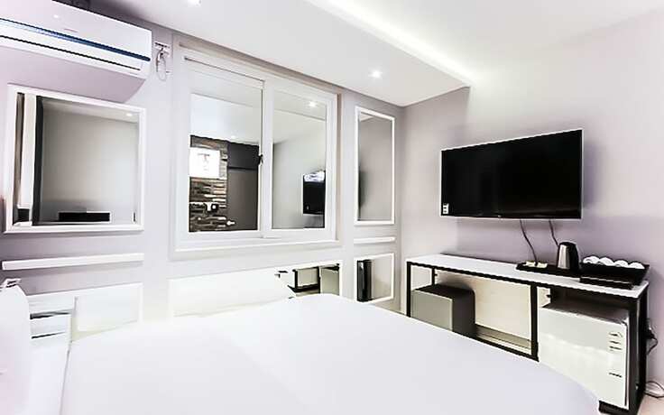 Imagen general del Hotel Gwangju Sinandong Geogijoa. Foto 5