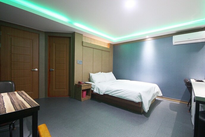 Imagen de la habitación del Hotel Gwangju Sinan-dong Love Story. Foto 11