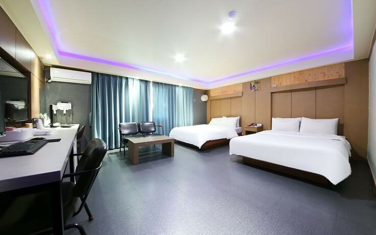 Imagen de la habitación del Hotel Gwangju Sinan-dong Love Story. Foto 30