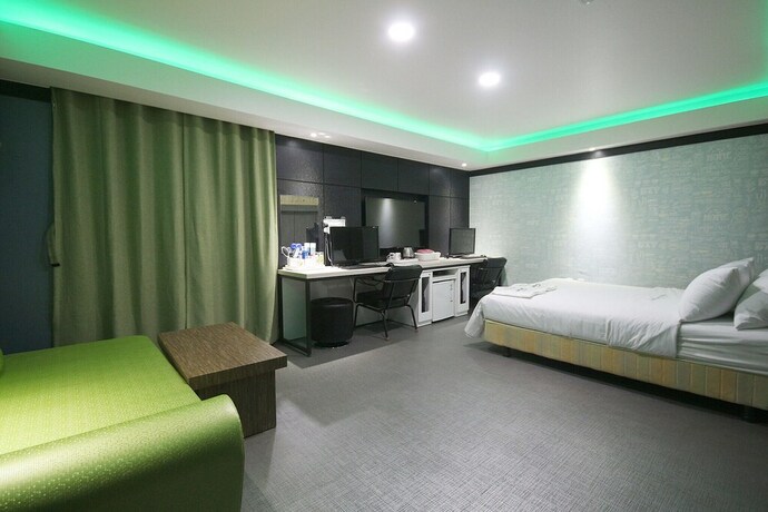 Imagen de la habitación del Hotel Gwangju Sinan-dong Love Story. Foto 31