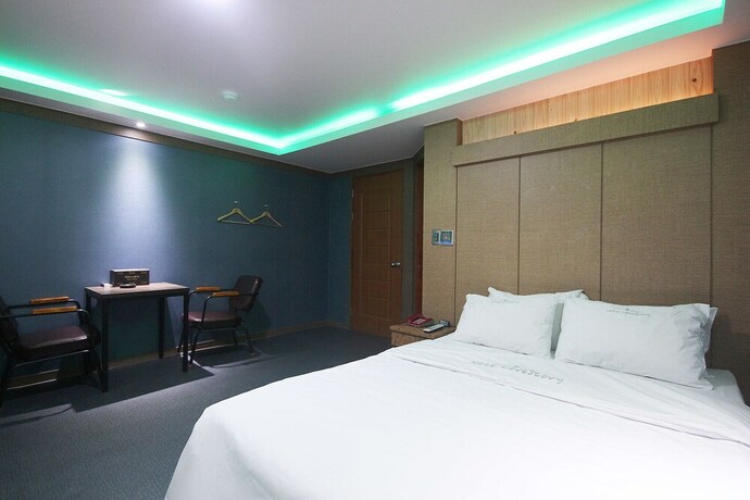 Imagen de la habitación del Hotel Gwangju Sinan-dong Love Story. Foto 35