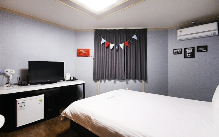 Imagen general del Hotel Gwangju Sinandong Zeus. Foto 10