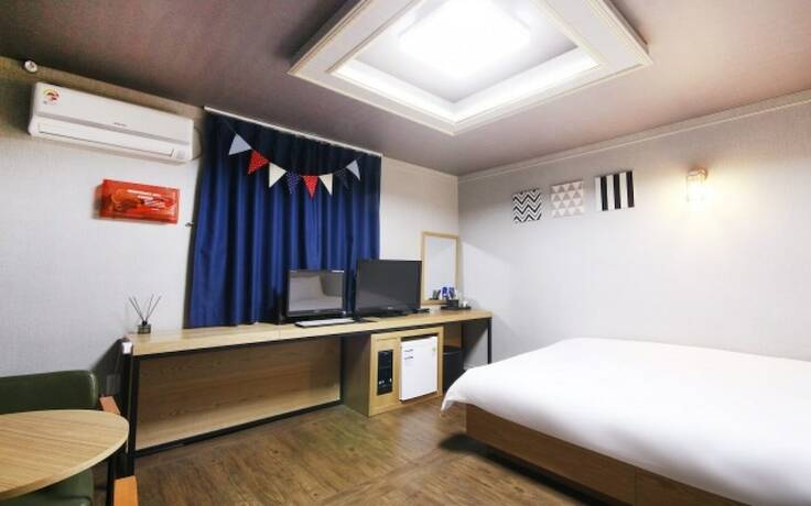 Imagen de la habitación del Hotel Gwangju Sinandong Zeus. Foto 34