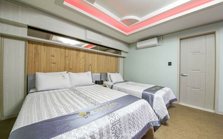 Imagen de la habitación del Hotel Gwangju Unam-dong Sopung. Foto 17