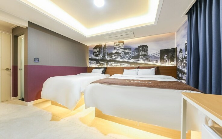 Imagen de la habitación del Hotel Gwangju Unam-dong Yeogijoa. Foto 11