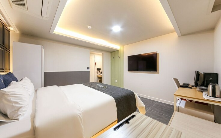 Imagen de la habitación del Hotel Gwangju Unam-dong Yeogijoa. Foto 15