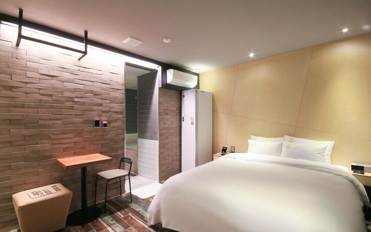 Imagen de la habitación del Hotel Gwangyang Yongam Good Day. Foto 36