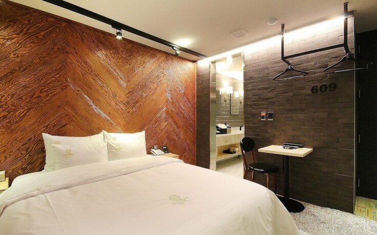 Imagen de la habitación del Hotel Gwangyang Yongam Good Day. Foto 37