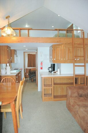 Imagen de la habitación del Hotel Gwin\'s Lodge and Roadhouse Est. 1952. Foto 11