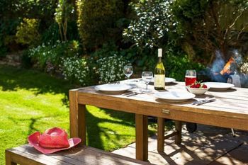 Imagen de los exteriores del Hotel Gwithian Holidays, Godrevy House. Foto 7