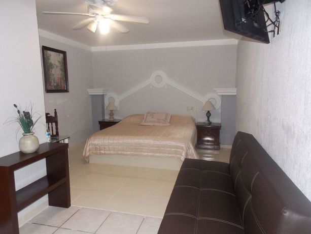 Imagen de la habitación del Hotel Gya Express. Foto 7