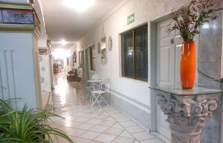 Imagen de la habitación del Hotel Gya Express. Foto 11