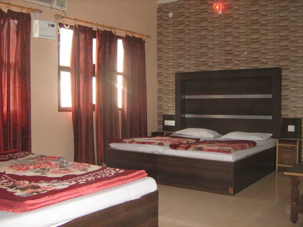 Imagen de la habitación del Hotel Gyan. Foto 14