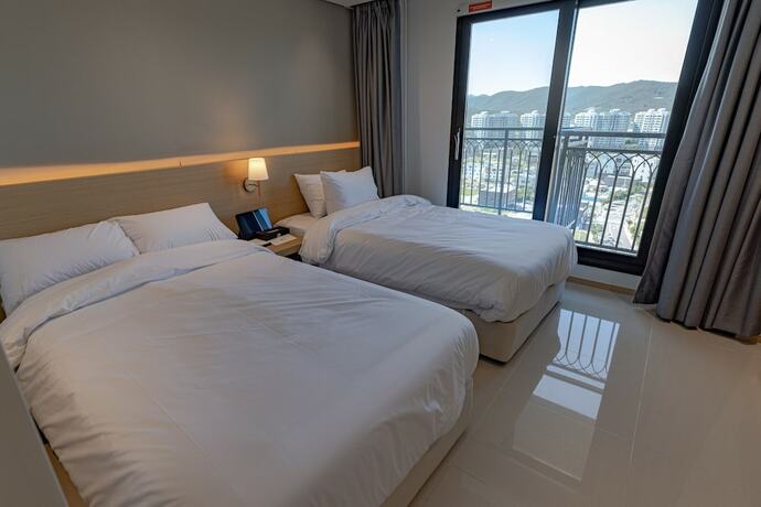 Imagen de la habitación del Hotel Gyeong-ju The Terrace. Foto 11