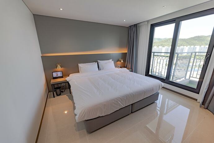 Imagen de la habitación del Hotel Gyeong-ju The Terrace. Foto 12