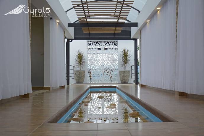 Imagen de la piscina del Hotel Gyrola Birding Boutique and Spa. Foto 18