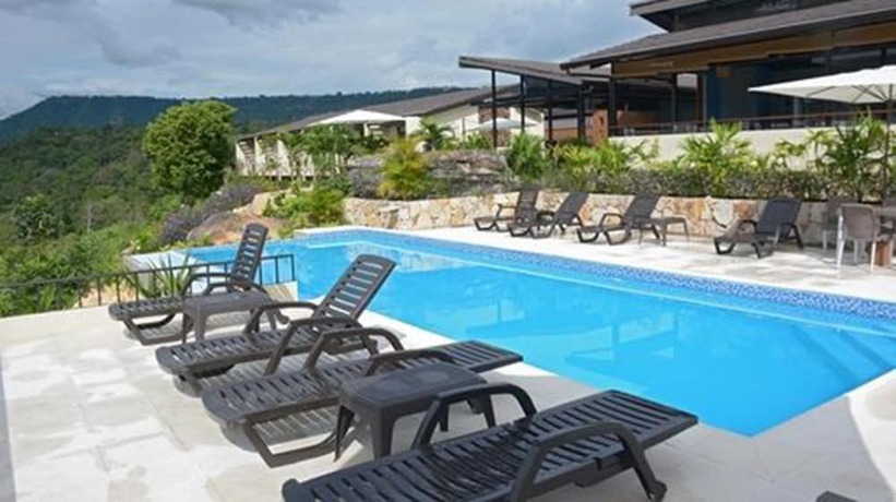 Imagen de la piscina del Hotel Gyrola Birding Boutique and Spa. Foto 20