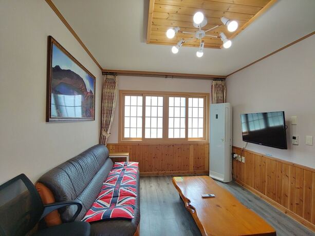 Imagen de la habitación del Hotel Gyul House. Foto 19