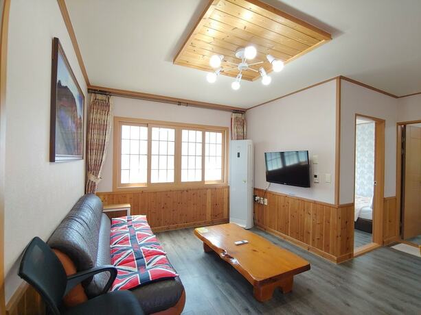 Imagen de la habitación del Hotel Gyul House. Foto 33