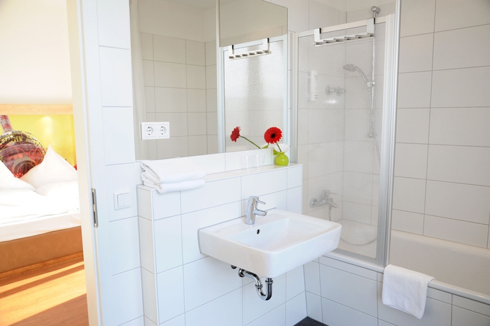 Imagen de la habitación del Hotel H+ 4 Youth Berlin Mitte. Foto 7