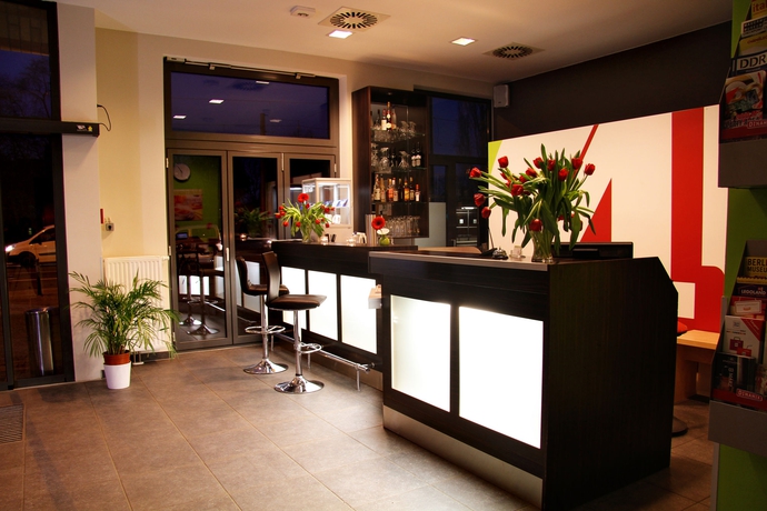 Imagen de los interiores del Hotel H+ 4 Youth Berlin Mitte. Foto 14