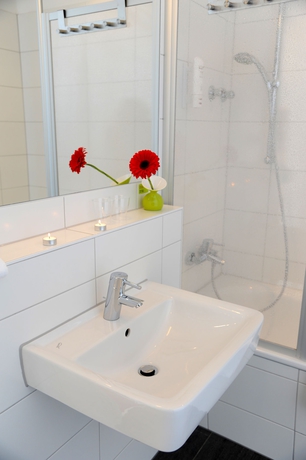 Imagen de la habitación del Hotel H+ 4 Youth Berlin Mitte. Foto 9