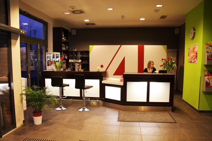 Imagen de los interiores del Hotel H+ 4 Youth Berlin Mitte. Foto 16