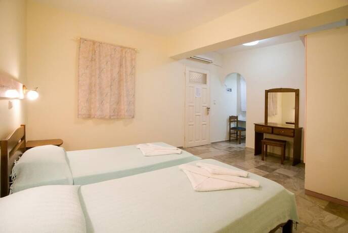 Imagen general del Hotel H Ambiance Studios. Foto 2