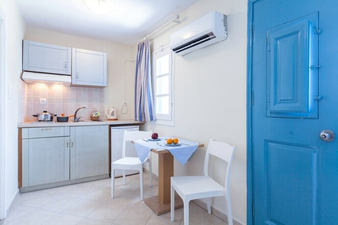 Imagen de la habitación del Hotel H Ambiance Studios. Foto 27