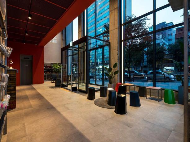 Imagen de los interiores del Hotel H Avenue Hotel Dongdaemun Sungshin. Foto 20