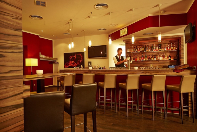 Imagen del bar/restaurante del Hotel H+ Bad Soden. Foto 3