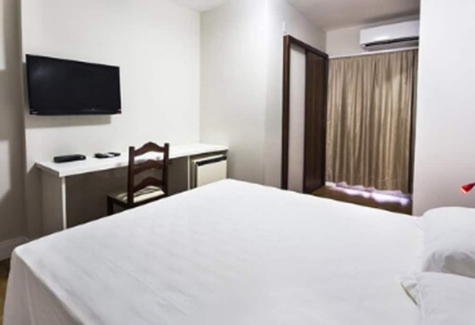 Imagen de la habitación del Hotel H, Balneário Camboriú. Foto 3