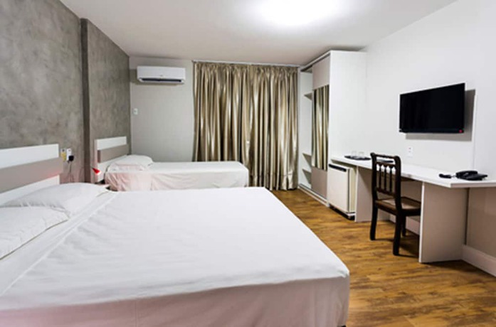 Imagen de la habitación del Hotel H, Balneário Camboriú. Foto 10