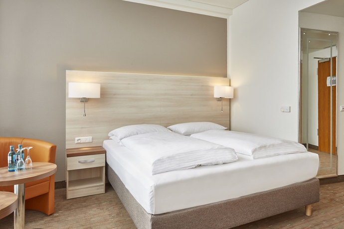 Imagen de la habitación del Hotel H+ Berlin Mitte. Foto 14